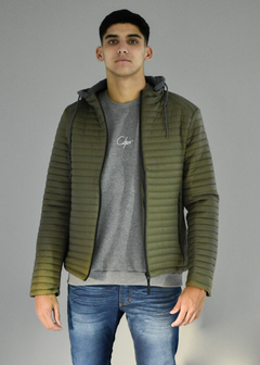 CAMPERA NYLON CUPUCHA FRIZA - comprar online