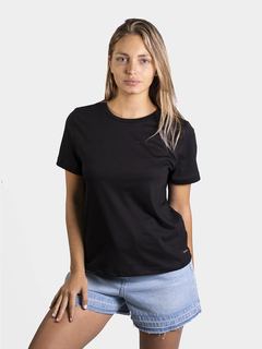 REMERA BÁSICA LISA