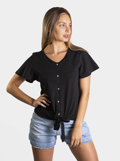 REMERA NUDOS CON BOTONES - comprar online