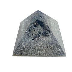 Orgonito Piramide Egipcia Grande Turmalina 25mts - comprar online