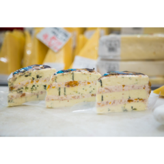 queijo gorgonzola dama com nozes casamenteiro a quilo