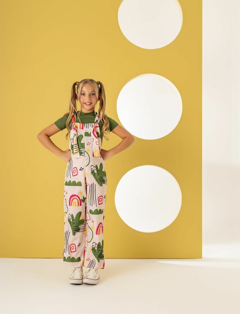 Conjunto Infantil menina blusa e Jardineira estampada em viscose