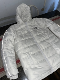 PUFFER JACKET OFF WHITE IMPERMEAVEL FIRE DRAGON - 29 UNIDADES DISPONIVEL na internet