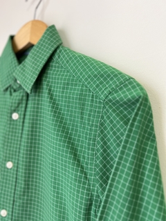 2512 Camisa GAP Verde T.XS - comprar online