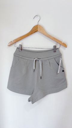 Art.9051 Short Bonjour Lulú T1