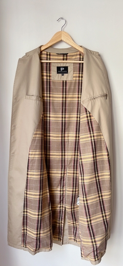 Imagen de Art.7271 Trench Perramus Beige TM muy amplio (detalle)