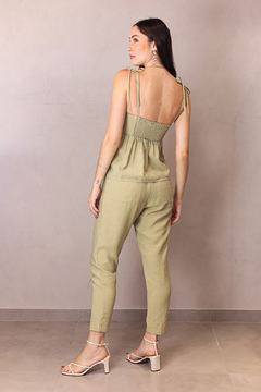 CALÇA ALFAIATAIA PREGAS SLIM AVOCADO CREAM - comprar online