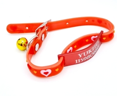 Chapita Pasador Gatos Rojo + Collar Goma Love Rojo - tienda online