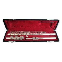 Flauta Transversal Yamaha YFL411 Cabeça, Corpo e Pé em Prata Maciça