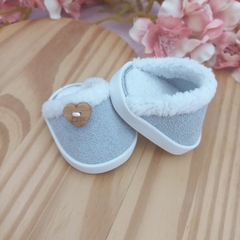 Pantufa para boneca - em couro camurça cinza - sapato de boneca - comprar online