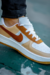 AF1 Marron Y Blanco en internet