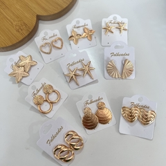 Kit com 10 pares de brincos folheado a ouro bijuteria feminina sortidos - comprar online