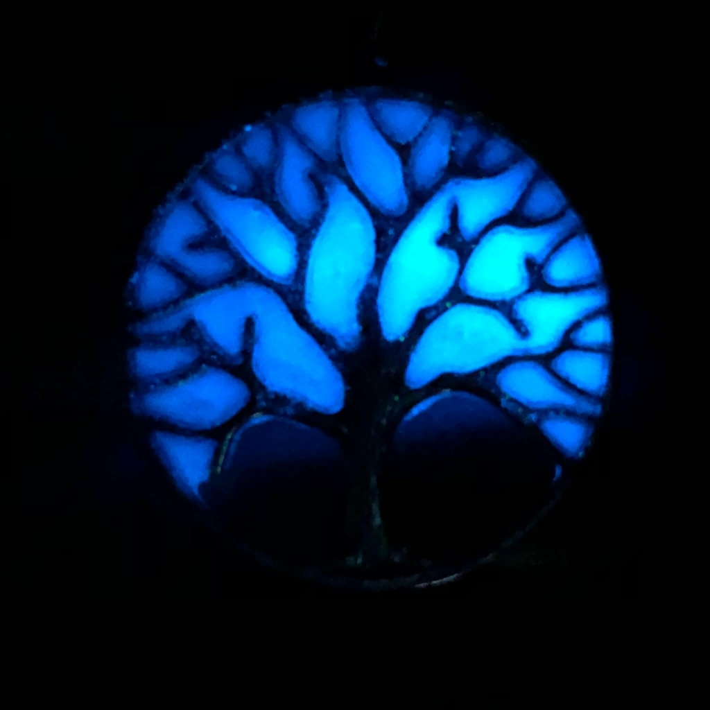dije árbol de la vida brilla en la oscuridad - fotoluminiscente