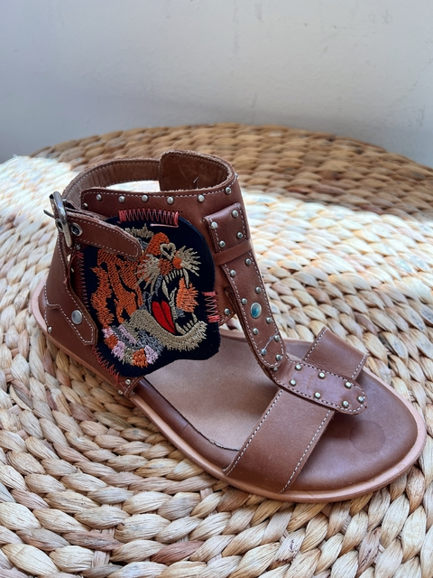 SANDALS MARRONES