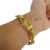 Cordão+Pulseira Cadeado 13mm Fecho Mãos Pingente Nossa Senhora Redonda Banhado a Ouro 18k na internet