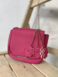 CARTERA PRIMARK RIGIDA FUCSIA CADENA DORADA