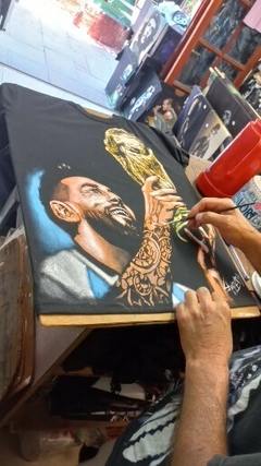 REMERA DE MESSI PINTADA A MANO 6 en internet