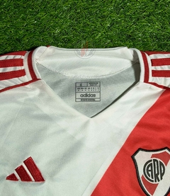 Camiseta titular 2025 supertalles en internet