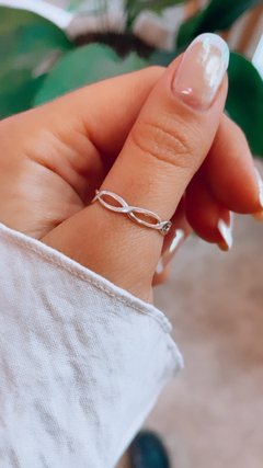Anillo entrelazado hotsell