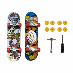 MULTIKIDS - SKATE DE DEDO PERSONALIZÁVEL COM ACESSÓRIOS - 2UN - loja online