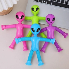 Imagem do KIT COM 4 BONECOS SENSORIAIS ALIENÍGENA DIVERTIDO QUE ESTICA COM VENTOSA