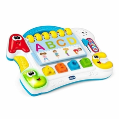 CHICCO - BRINQUEDO MONTESSORI APRENDA O ALFABETO COM O CORPO - loja online