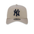 Boné 9FORTY A-Frame MLB New York Yankees Bege