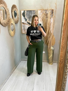 CALÇA PANTALONA DUNA BOTÃO FORRADO - Mulherão Curves - Loja De Moda Plus Size