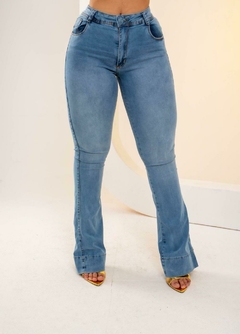 Calça Jeans Flare Feminino Com Lycra, Cintura Alta Com Barra Larga Boca De Sino, Revesst Jeans. 40534 - comprar online