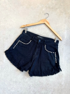 Short TAYLOR NEGRO denim deflecado con tachas - comprar online