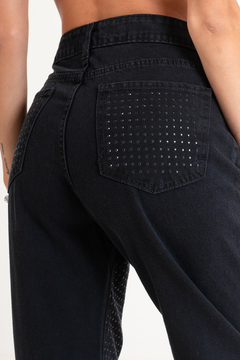 Jean Hotfix POSSAY Momfit Negro con bigotes - comprar online