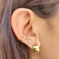 Earcuff liso ondulado Dorado - 3428R en internet