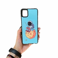 FUNDA DISEÑO RIGIDA MOTO E22/ E22 i (1501) en internet