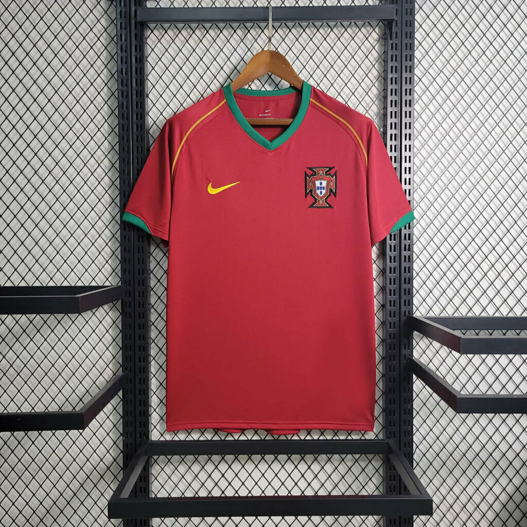 Camisa Portugal Retrô Home 2006 Torcedor Masculina - Vermelho