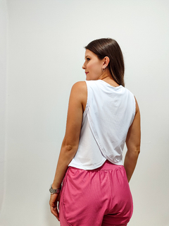 Blusa multiformas Jess branca - comprar online