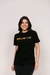 CAMISETA UNISSEX TUA GRAÇA ME BASTA FOIL DOURADO (PRETO) - Hasum