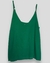 Regata de tecido decote V verde bandeira - comprar online