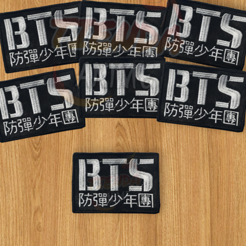 Parche BTS K-pop Letras (Chico)