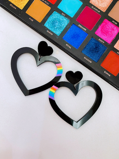 brincos dark rainbow heart - loja online