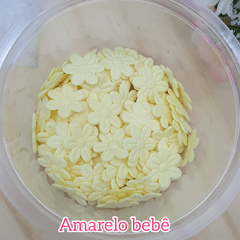 Par de gravatinha dupla com pérolas e florzinha - Laços da doce Anne