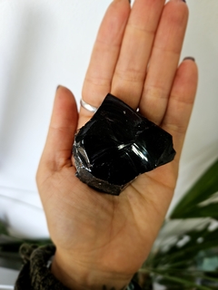 Obsidiana negra bruta - comprar online