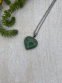 Colar coração quartzo verde