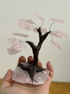 árvore de quartzo rosa m