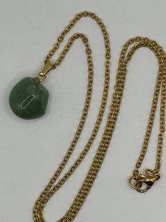 Colar dourado quartzo verde - rolado - comprar online