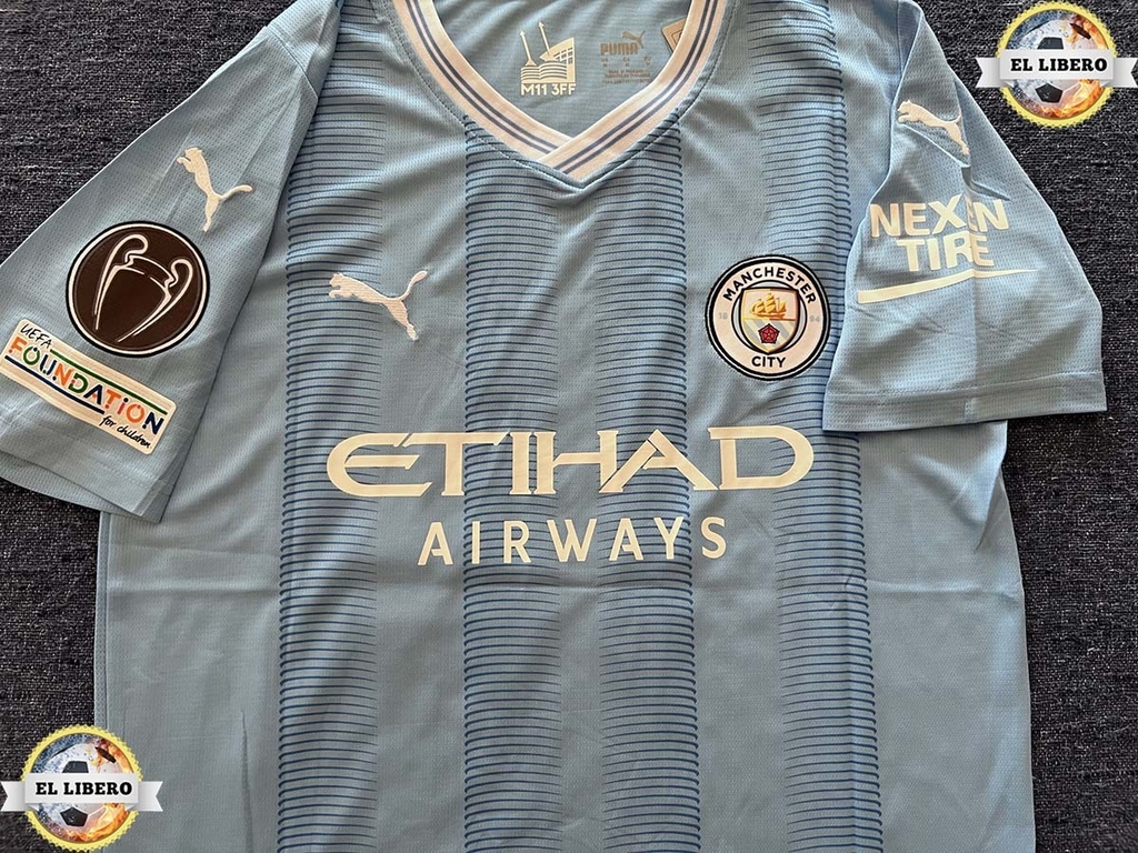 Manchester City Titular 2024. 19 J.Alvarez. Parche UEFA Champions Lea