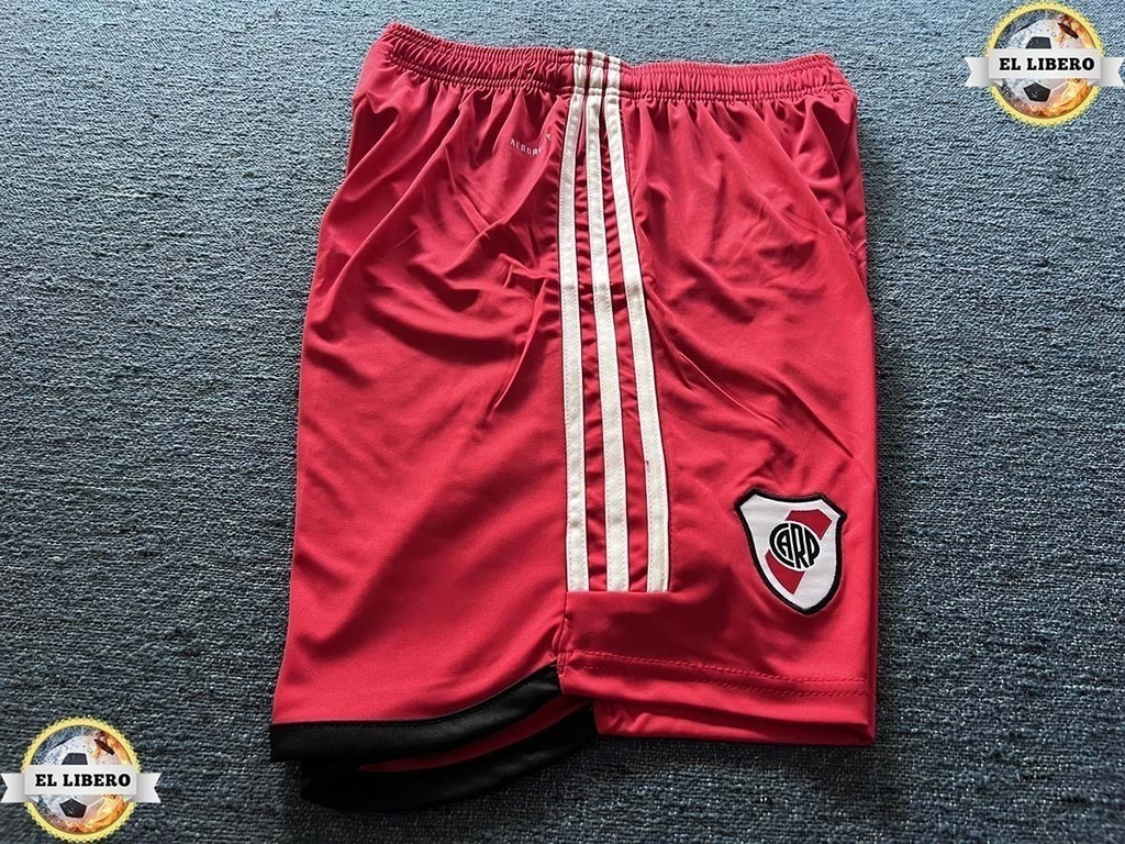 Short nuevo de river sale