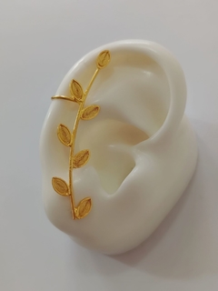 Earcuff hojitas plata con baño en oro