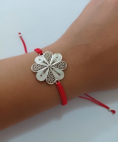 Pulsera flor combinada macramé