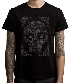 Camiseta - Floral Skull