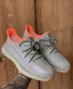 Tênis Adidas Yeezy Boost 350 V2